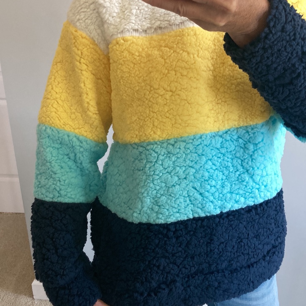 Color Block Long Sleeve Fuzzy Top - Picture 9 of 9